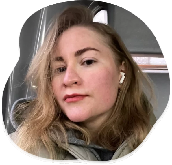 Оля Медведева