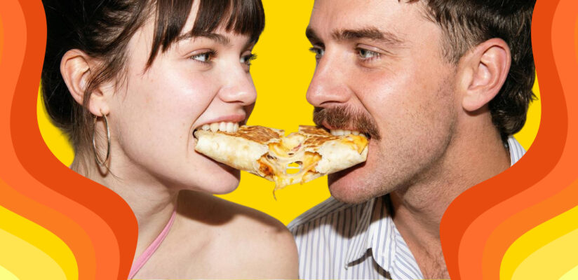 Иллюстрация: Влад и&nbsp;Маша едят шаверму